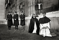 Religiosi pregano per la Pax del PD