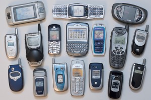 Ecco un maxi sequestro di telefoni cellulari. Solo il Black Berry verrà restituito